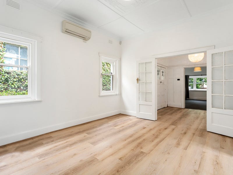 1 Woodside Cres, Toorak, VIC 3142