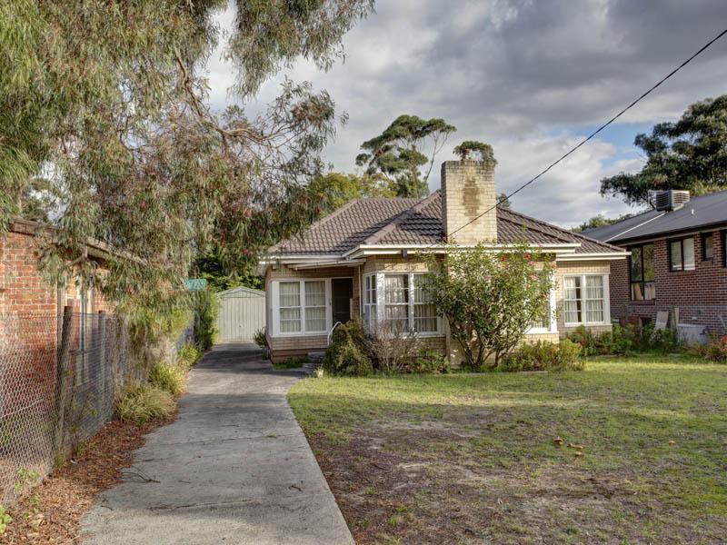 18 Kananook Avenue, Seaford, Vic 3198 Property Details