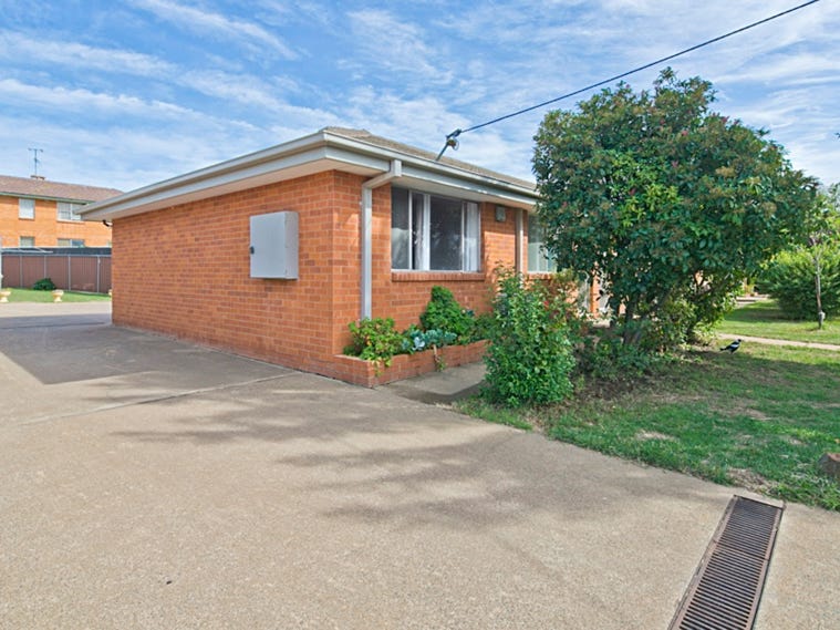 1/6 Killard Street, Queanbeyan, NSW 2620