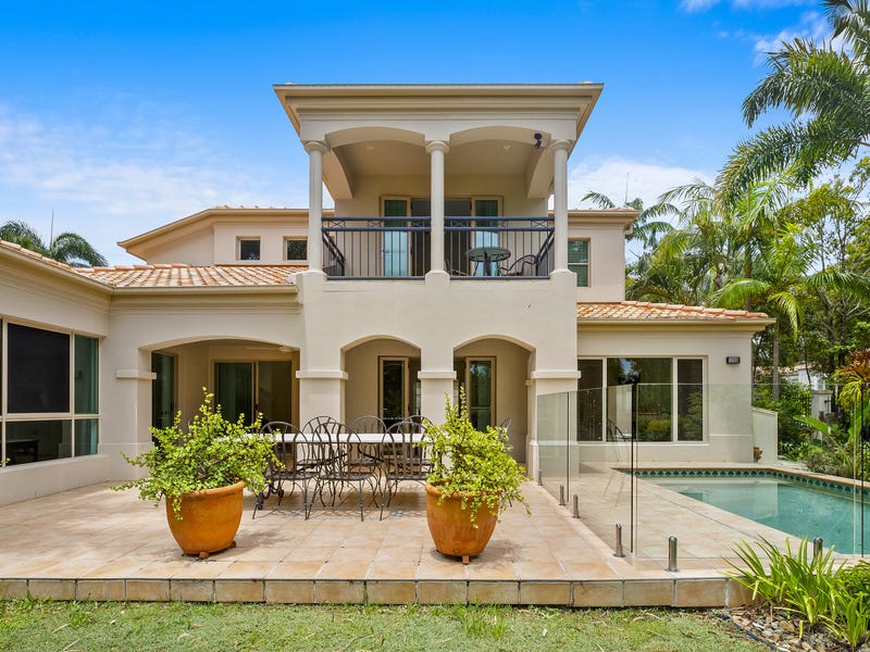 Villas for Sale in Noosa Heads, QLD 4567