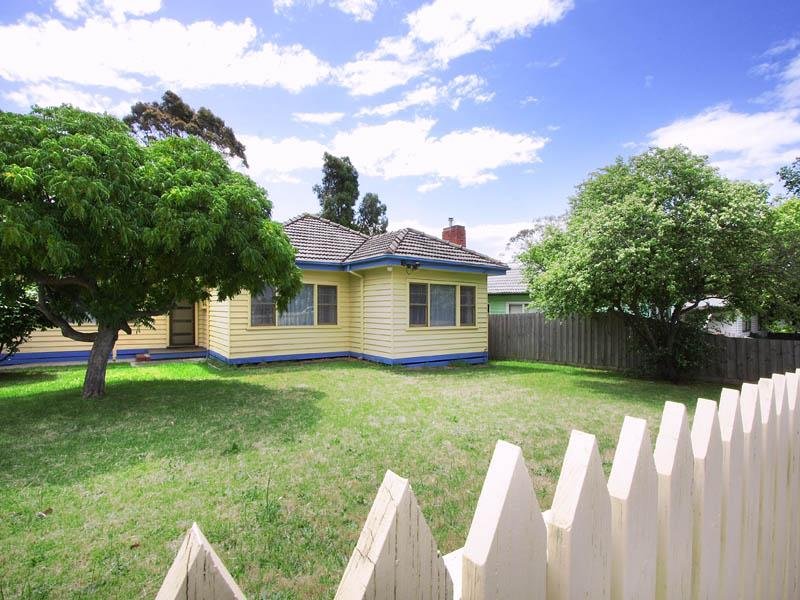 12 Clarendon Street, Frankston, Vic 3199 Property Details