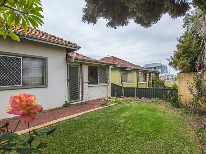 108 Coolgardie Avenue, Redcliffe, WA 6104