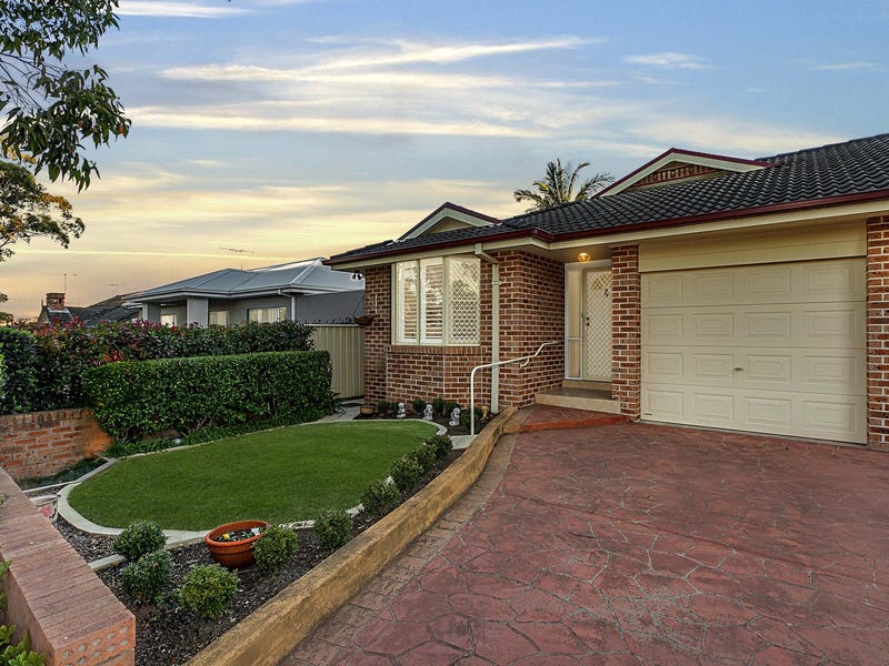 2/328 Forest Road, Kirrawee, NSW 2232 Property Details