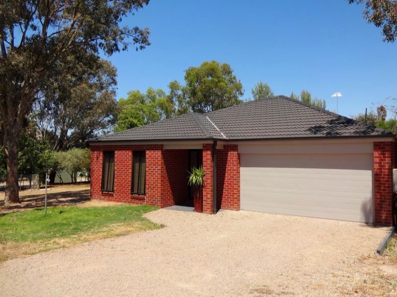 140 Old Hume Highway, Glenrowan, Vic 3675 Property Details