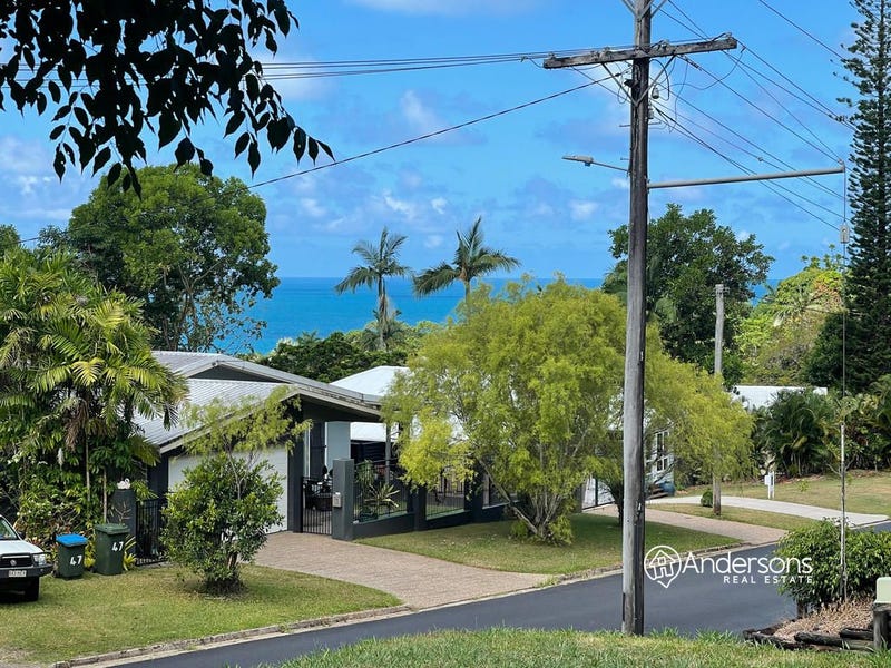 52 Cutten Street, Bingil Bay, QLD 4852
