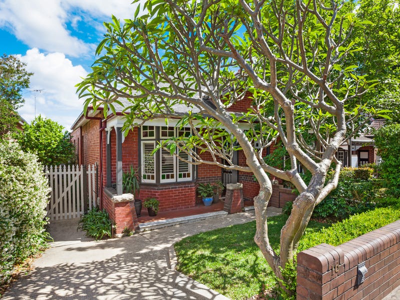 16 Lenore Street, Russell Lea, NSW 2046