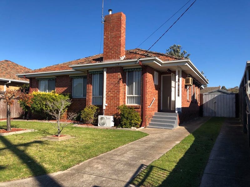 15 Charlton Cres, Reservoir, VIC 3073