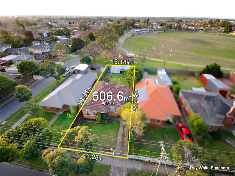 38 Locksley Avenue, Reservoir, VIC 3073