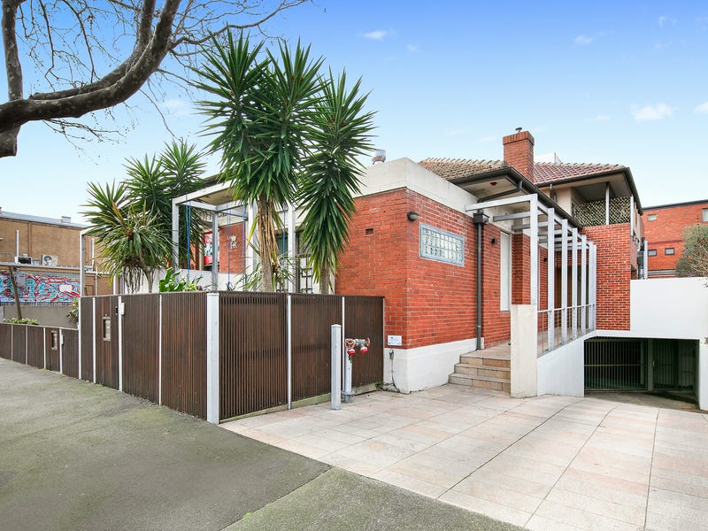 2/114a Westbury Close, Balaclava, Vic 3183 Property Details