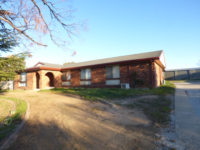 116 Swift Street Harden Nsw 2587 Property Details