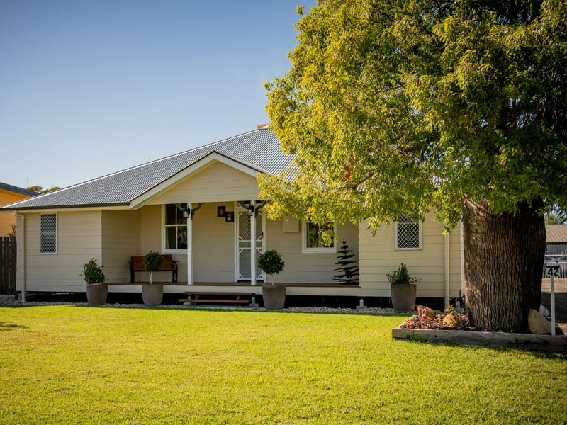 42 Feather Street, Roma, Qld 4455 House for Sale