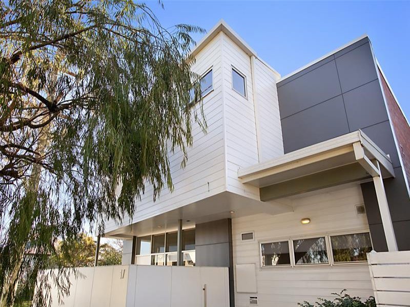 17 Robert Street, Wickham, NSW 2293 Property Details