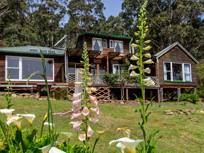 450 Sky Farm Road, Deep Bay, TAS 7112