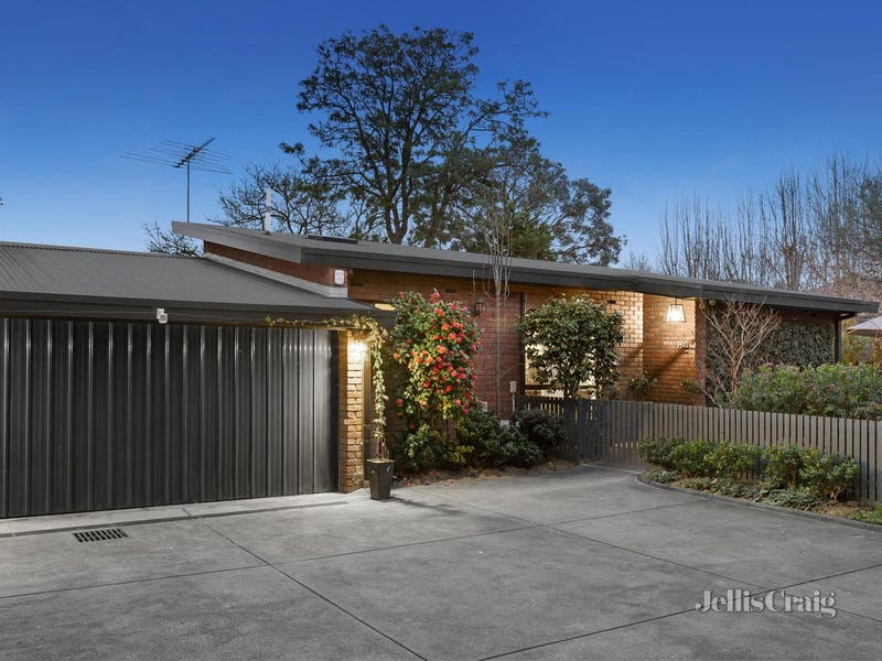 2/33 Chestnut Street, Surrey Hills, VIC