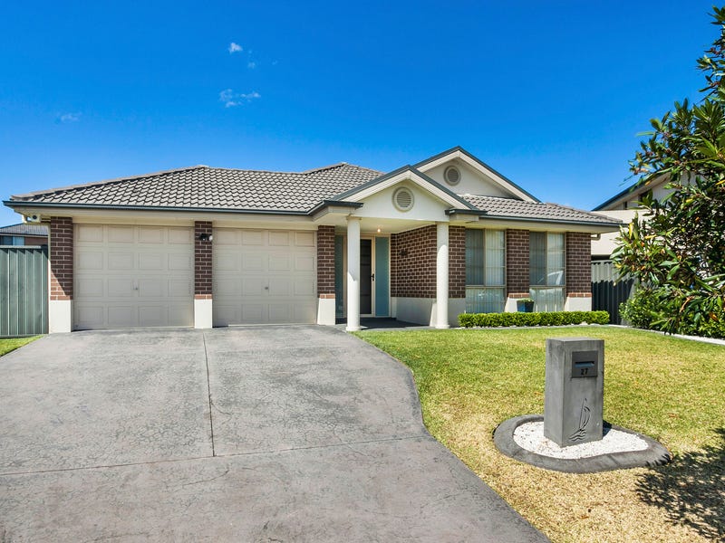 27 Johnston Avenue, Haywards Bay, NSW 2530