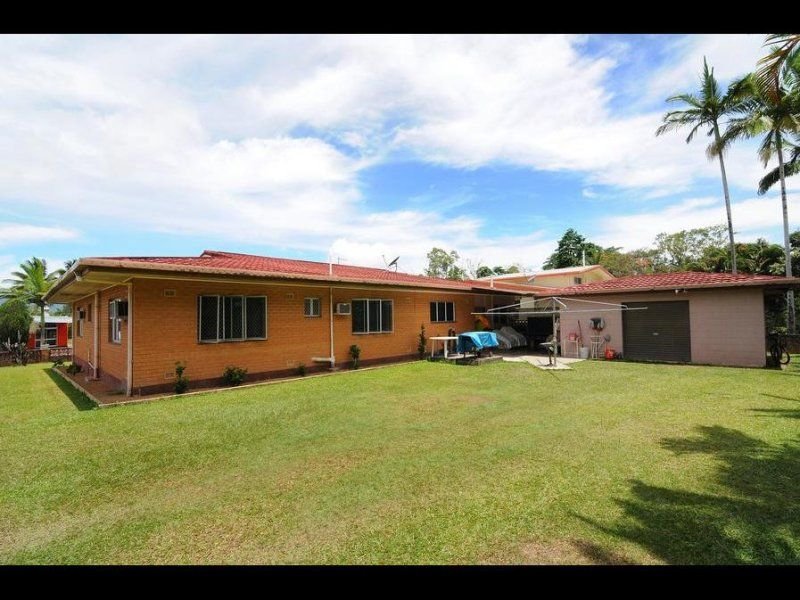 7 Carnation Drive, Mooroobool, Qld 4870 Property Details