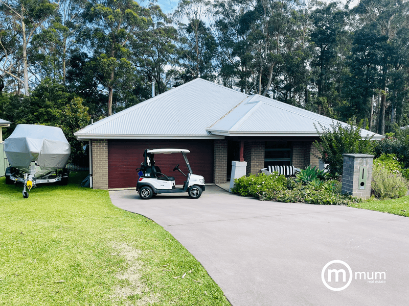21 Yarrawonga Drive, Mollymook Beach, NSW 2539