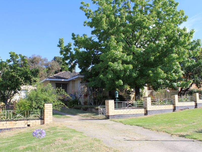 6 Last Street, Beechworth, Vic 3747 Property Details