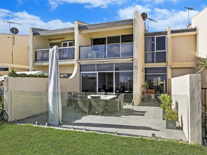 36 Cormorant Court, West Lakes Shore, SA 5020 36 Cormorant Court, West Lakes Shore, SA 5020