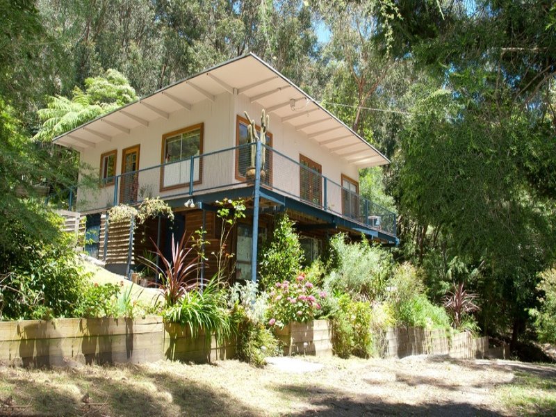 6 Redcliffs Avenue, Warburton, Vic 3799 Property Details