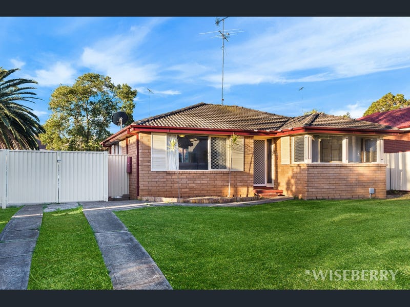 61 Guise Rd, Bradbury, NSW 2560 Property Details