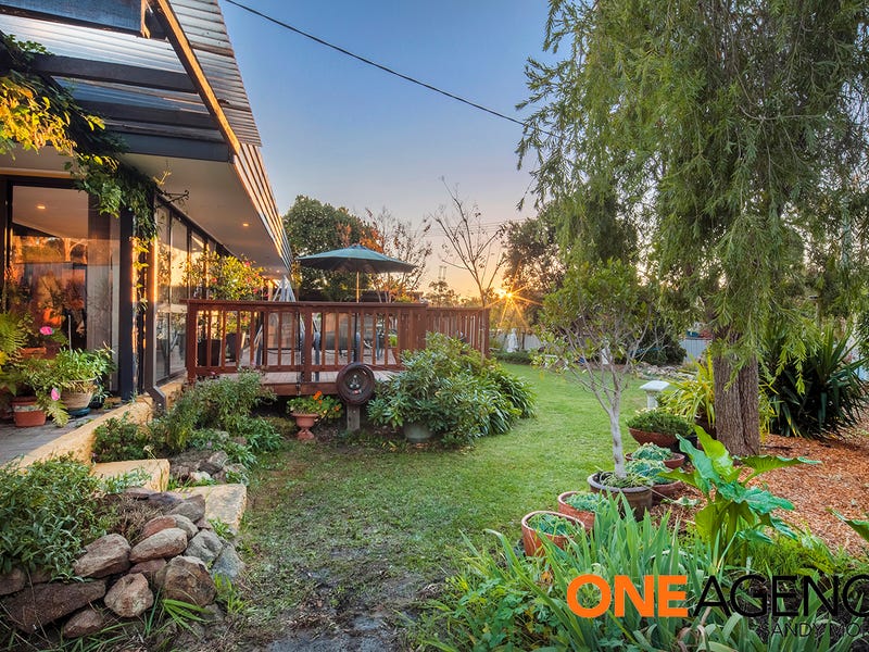 39 Demaine Crescent, Fadden, ACT 2904 Property Details