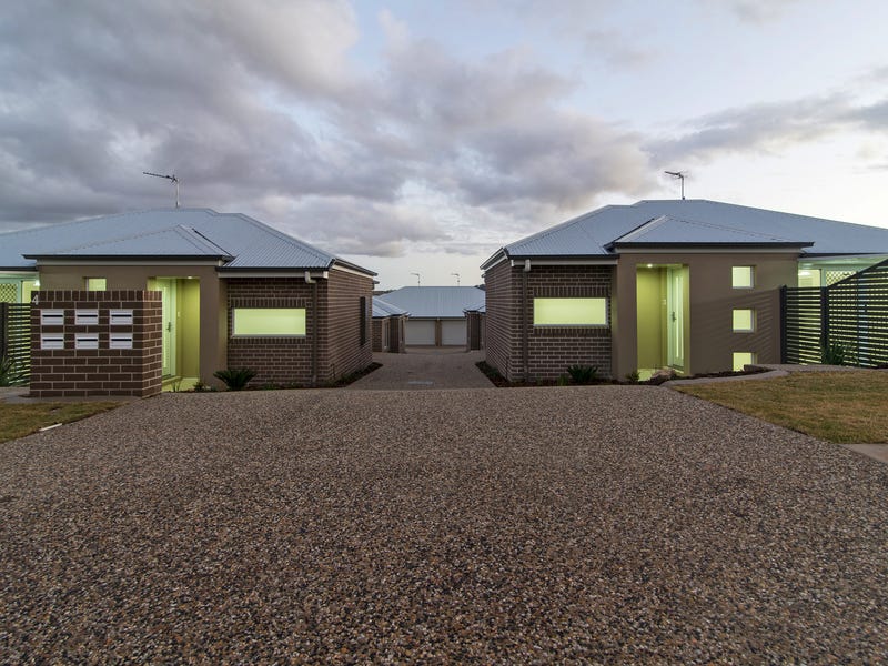 1/4 Alistair Street, Glenvale, QLD 4350