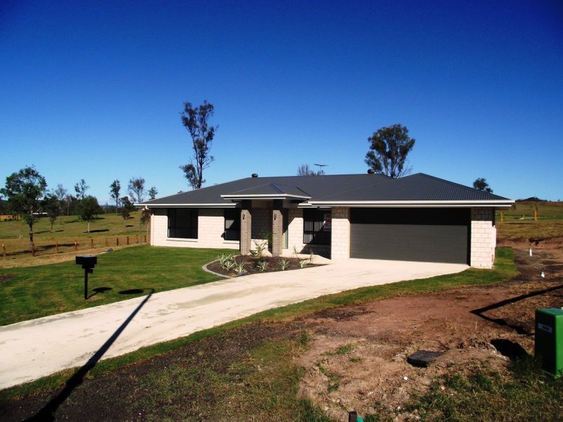 7 Davis Court, Hatton Vale, QLD 4341