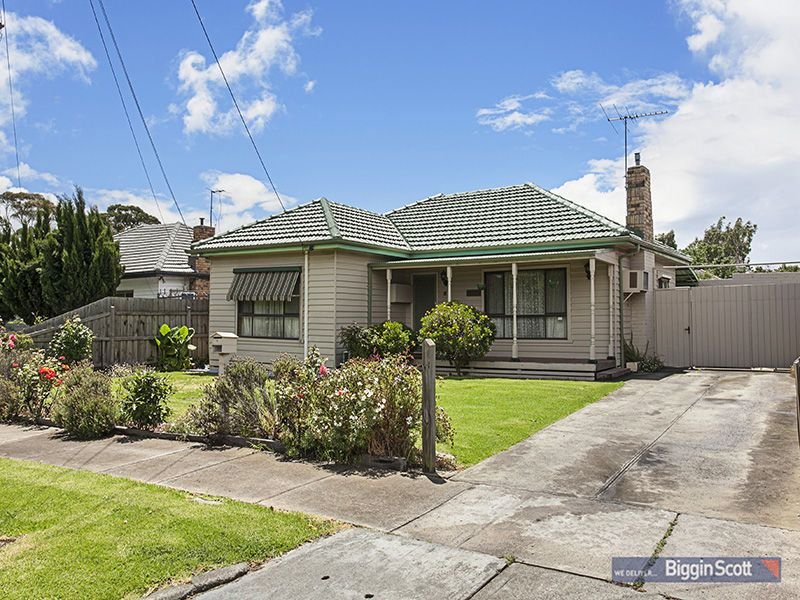 18 Almond Avenue, Brooklyn, VIC 3012