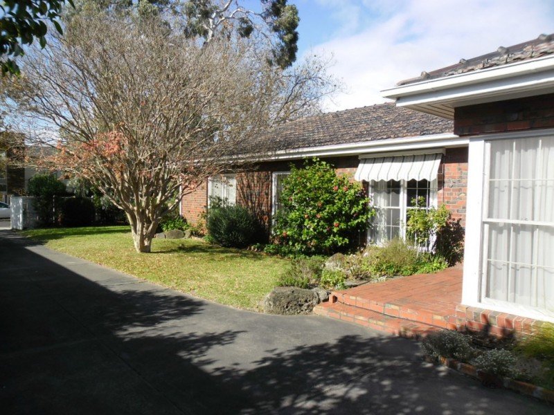 8 Stanley Grove, Canterbury, Vic 3126