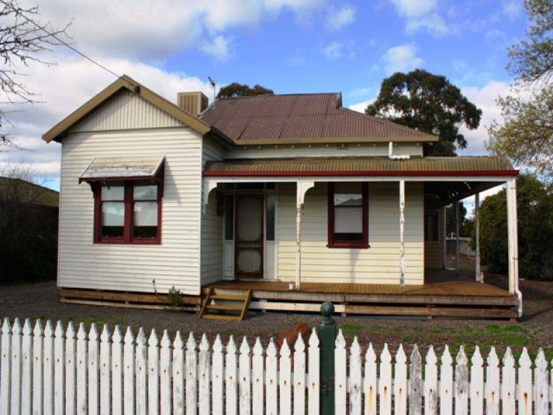 2 Burgess Street, Horsham, Vic 3400 - Property Details