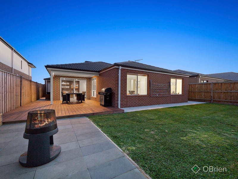 23 Carisbrooke Way, Clyde North, VIC 3978