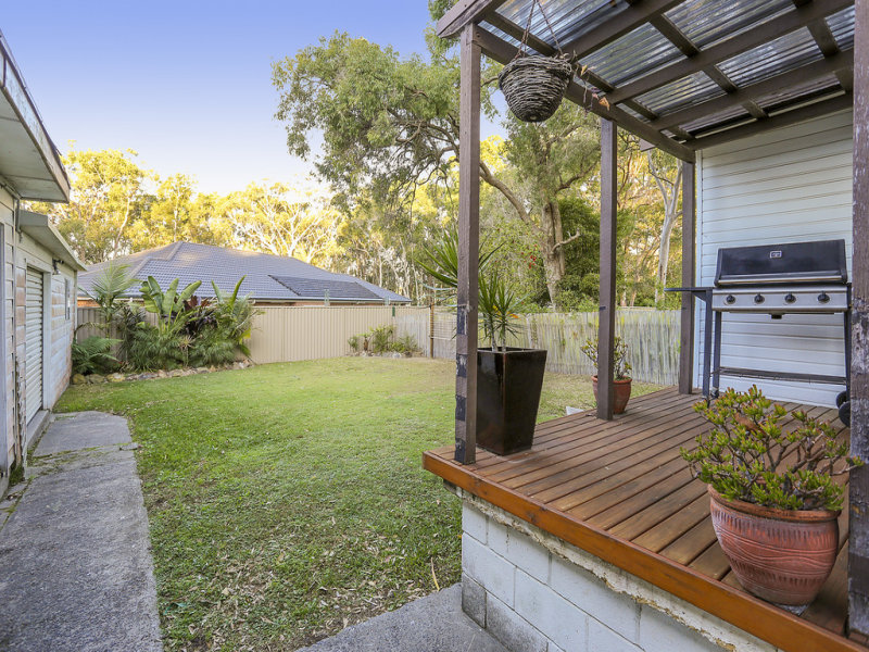 4 Elsinore Avenue, Chain Valley Bay, NSW 2259