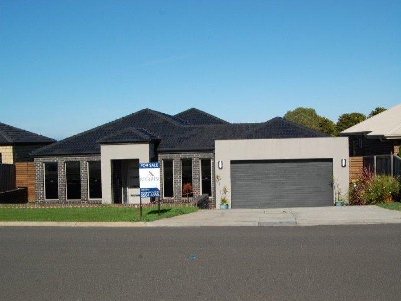 54 Mitchell St, Warrnambool, Vic 3280 Property Details