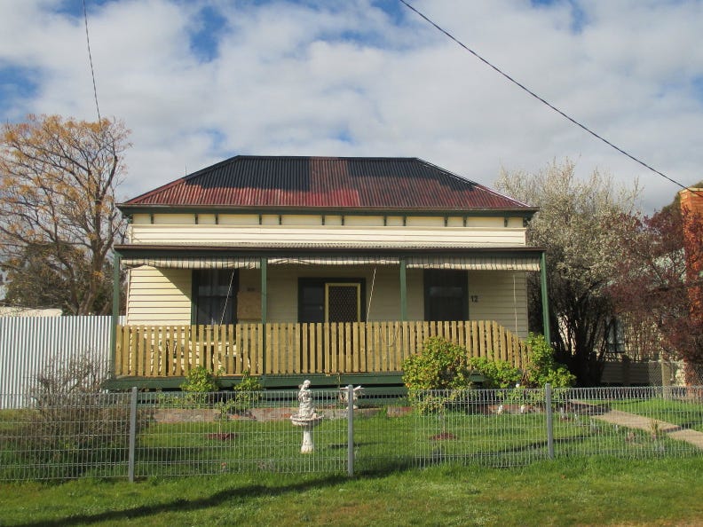 12 Grant Street, St Arnaud, VIC 3478