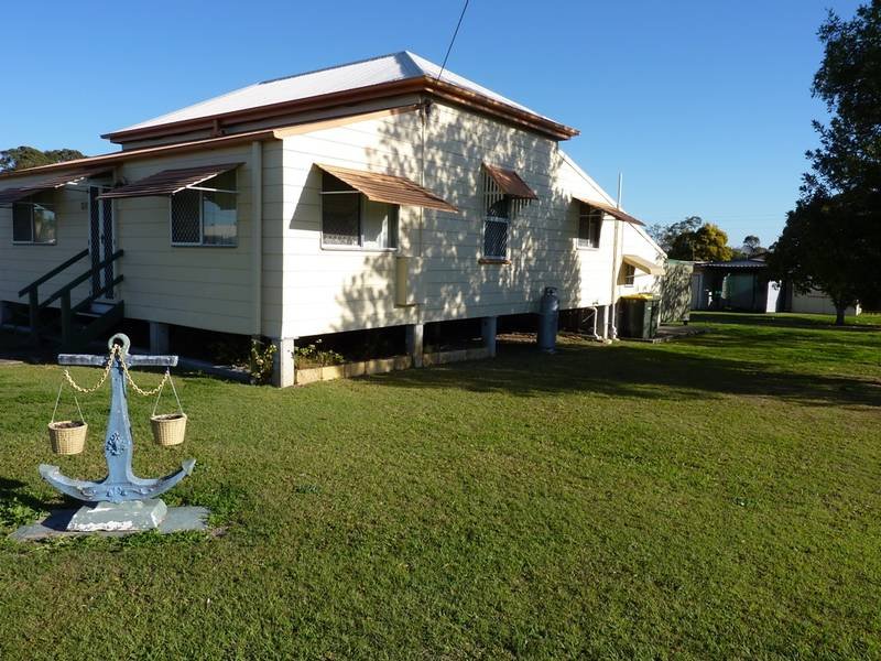 30 Hunter Street, Torbanlea, Qld 4662 Property Details