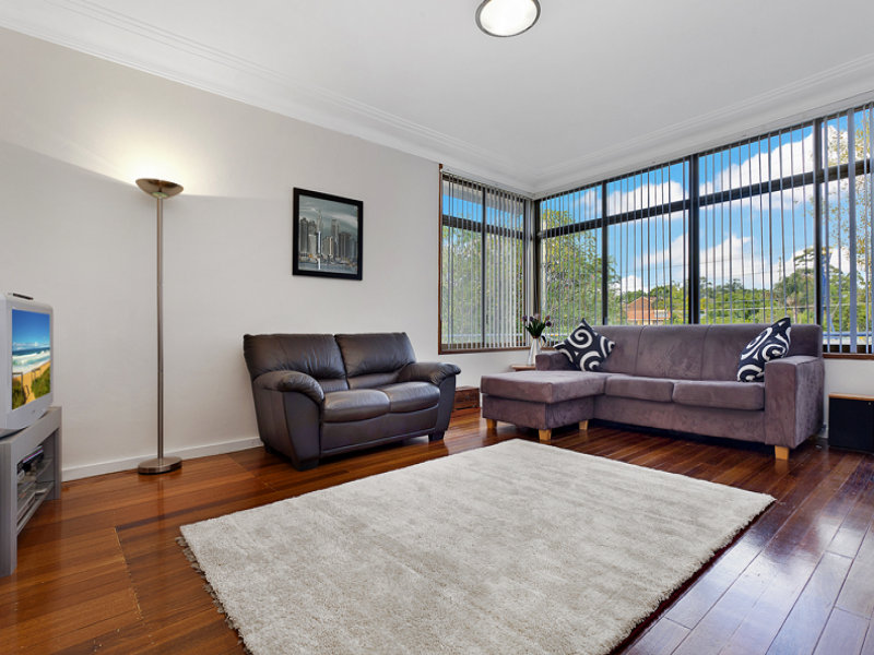 4 Arthur Street, Forestville, NSW 2087 Property Details