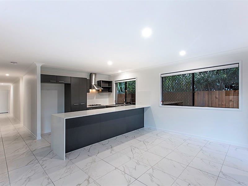 10 Violet Street, Wynnum, Qld 4178 Property Details