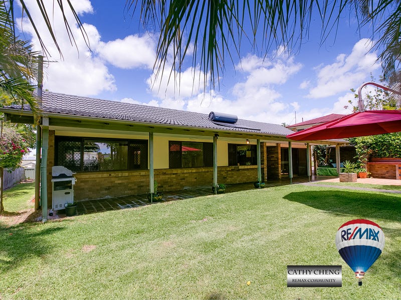 8 Akora Street, MacGregor, Qld 4109 Property Details