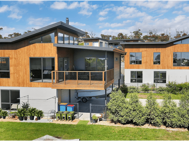 1/13 Wrinklers Drive, Scamander, Tas 7215 Property Details