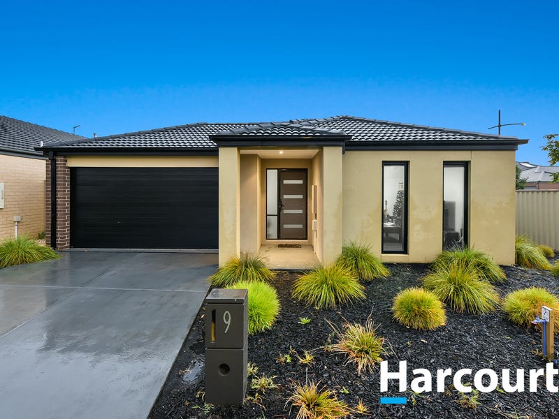 9 Romina Street, Pakenham, Vic 3810 Property Details