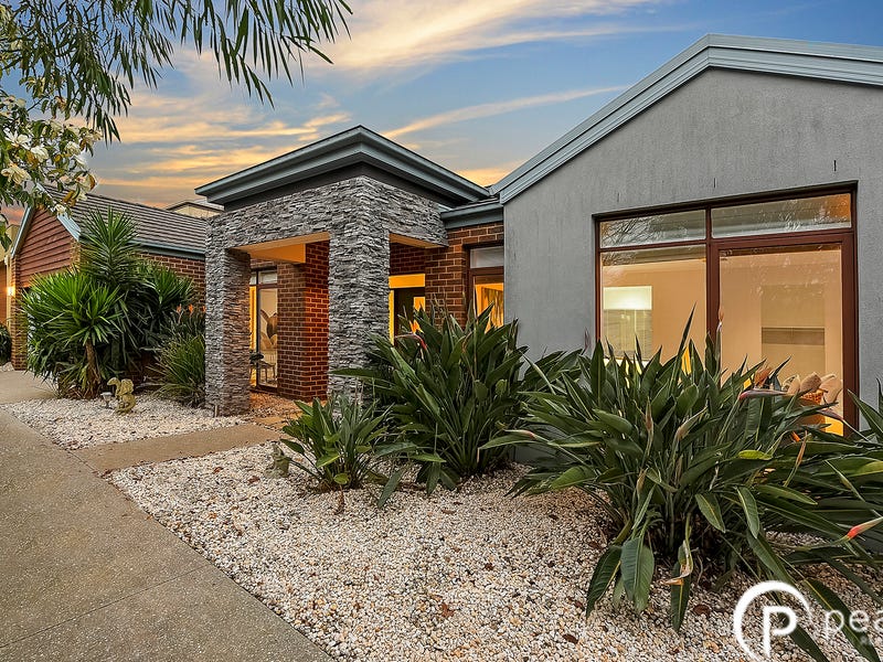 2 Bron Y Aur Close Berwick Vic 3806 Realestate Com Au