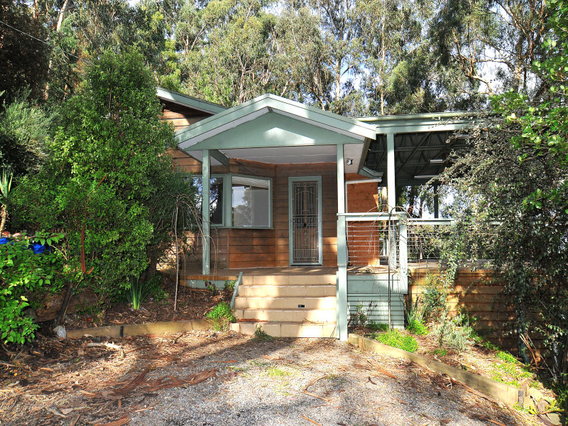 8 Lacy Street, Selby, VIC 3159