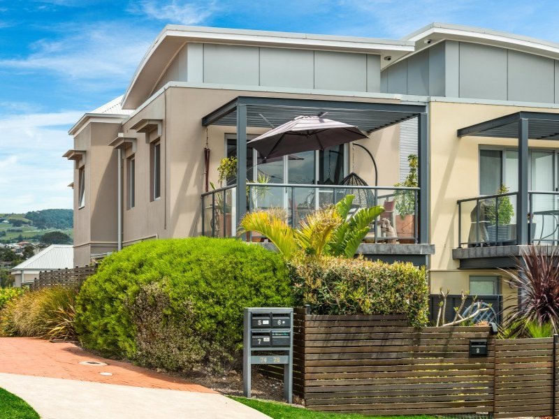 2/74 Minnamurra Street, Kiama, NSW 2533 Property Details