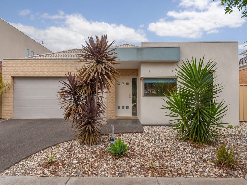 27 Gardenia Way, Caroline Springs, VIC 3023 27 Gardenia Way, Caroline Springs, VIC 3023