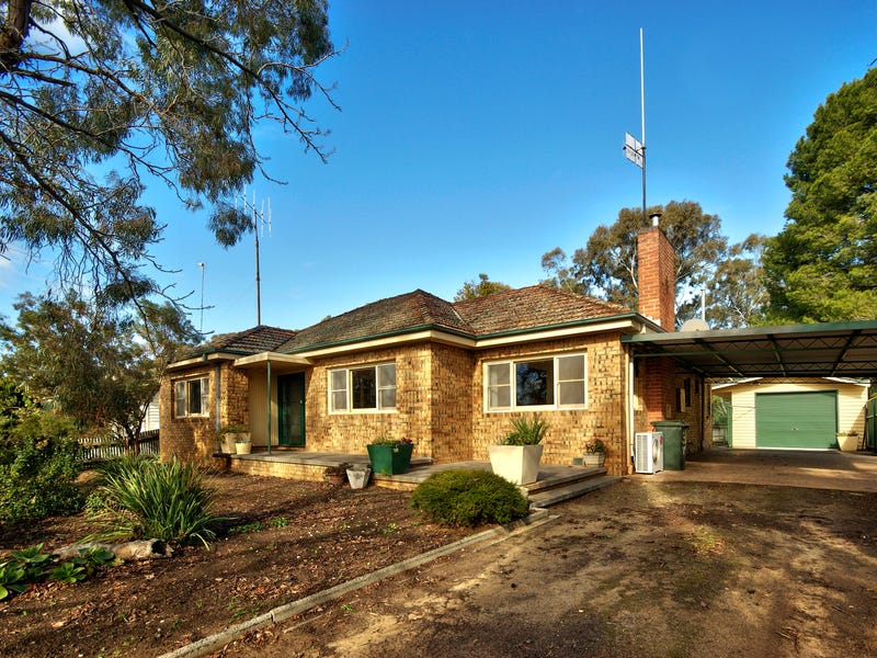 374 Victoria Street, Deniliquin, NSW 2710 Property Details