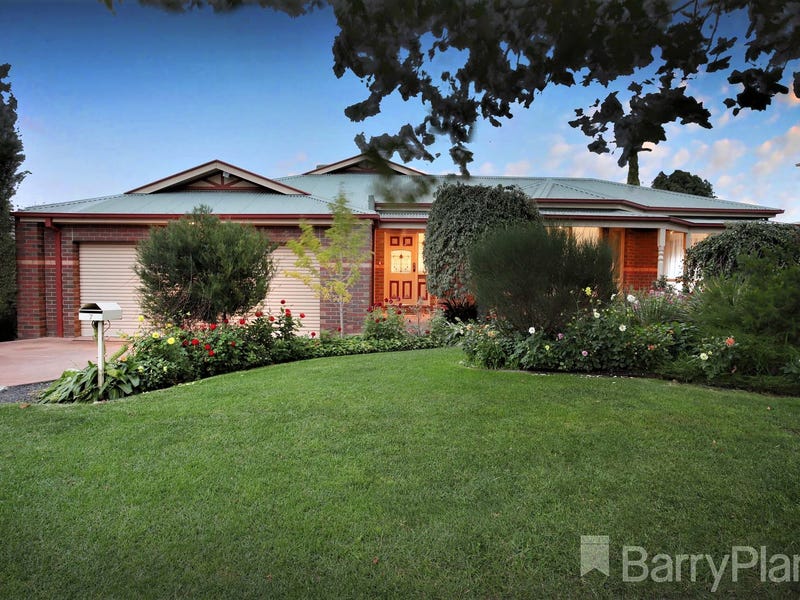 7 Lockhart Avenue, Attwood, VIC 3049
