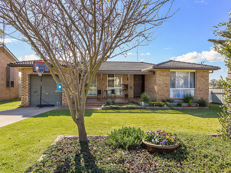 12 Belmore St, Gulgong, NSW 2852 Property Details