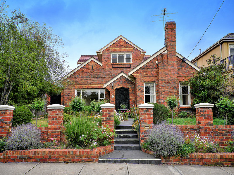 3 Carnarvon Road, Essendon, Vic 3040