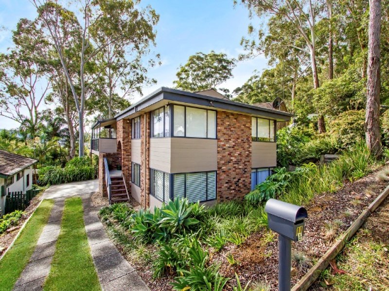 11 Greenslope Drive, Green Point, NSW 2251